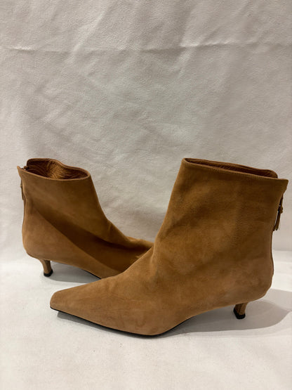 Stuart Weitzman
