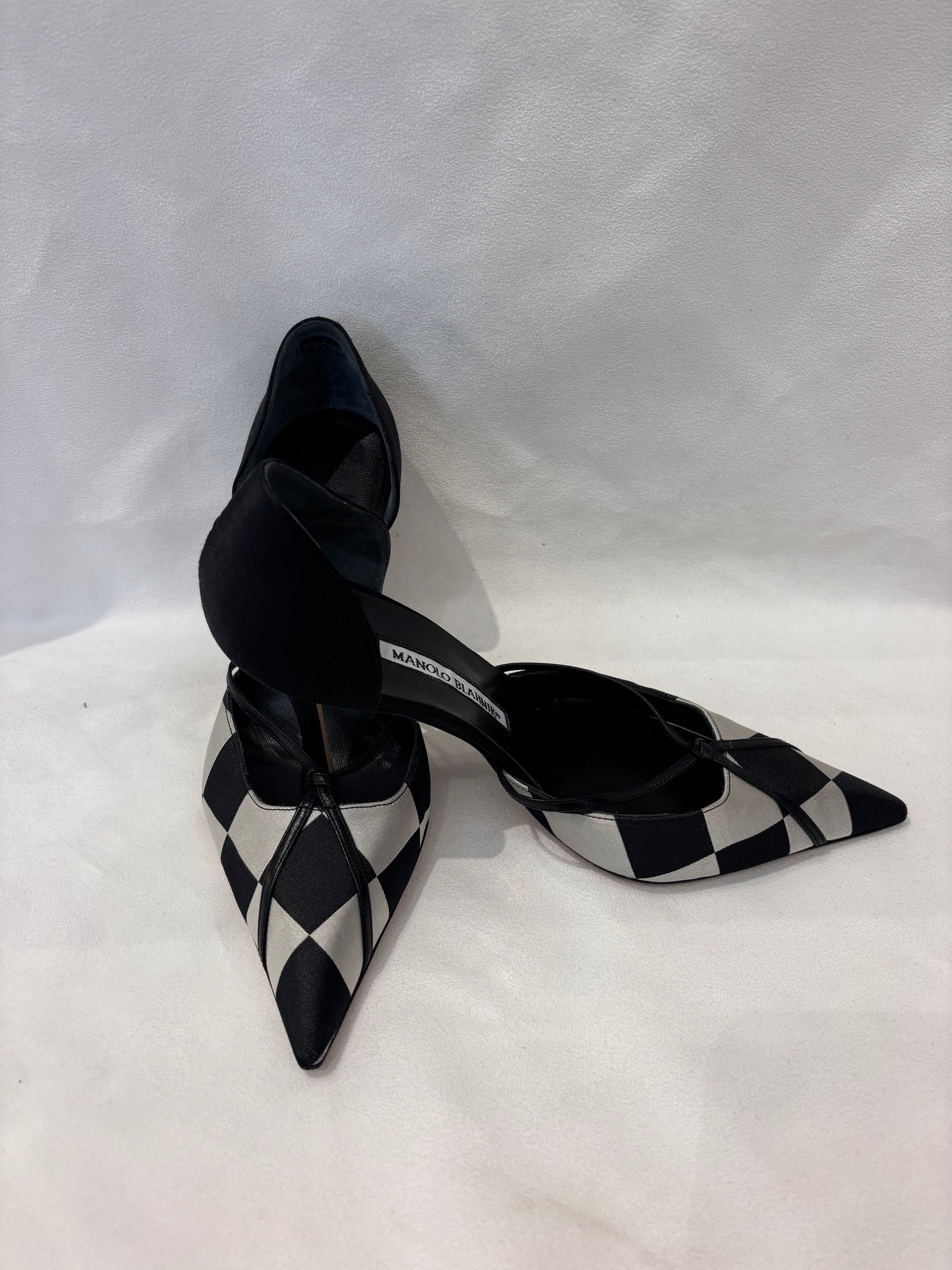 Manolo Blahnik – Encore Plus