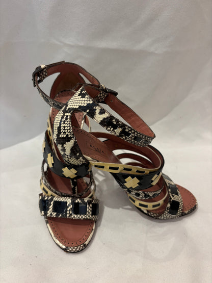 Alaïa