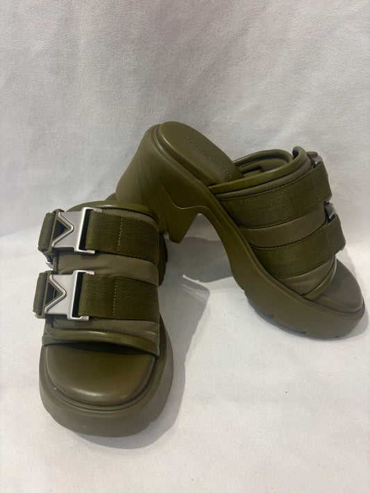 Bottega Veneta