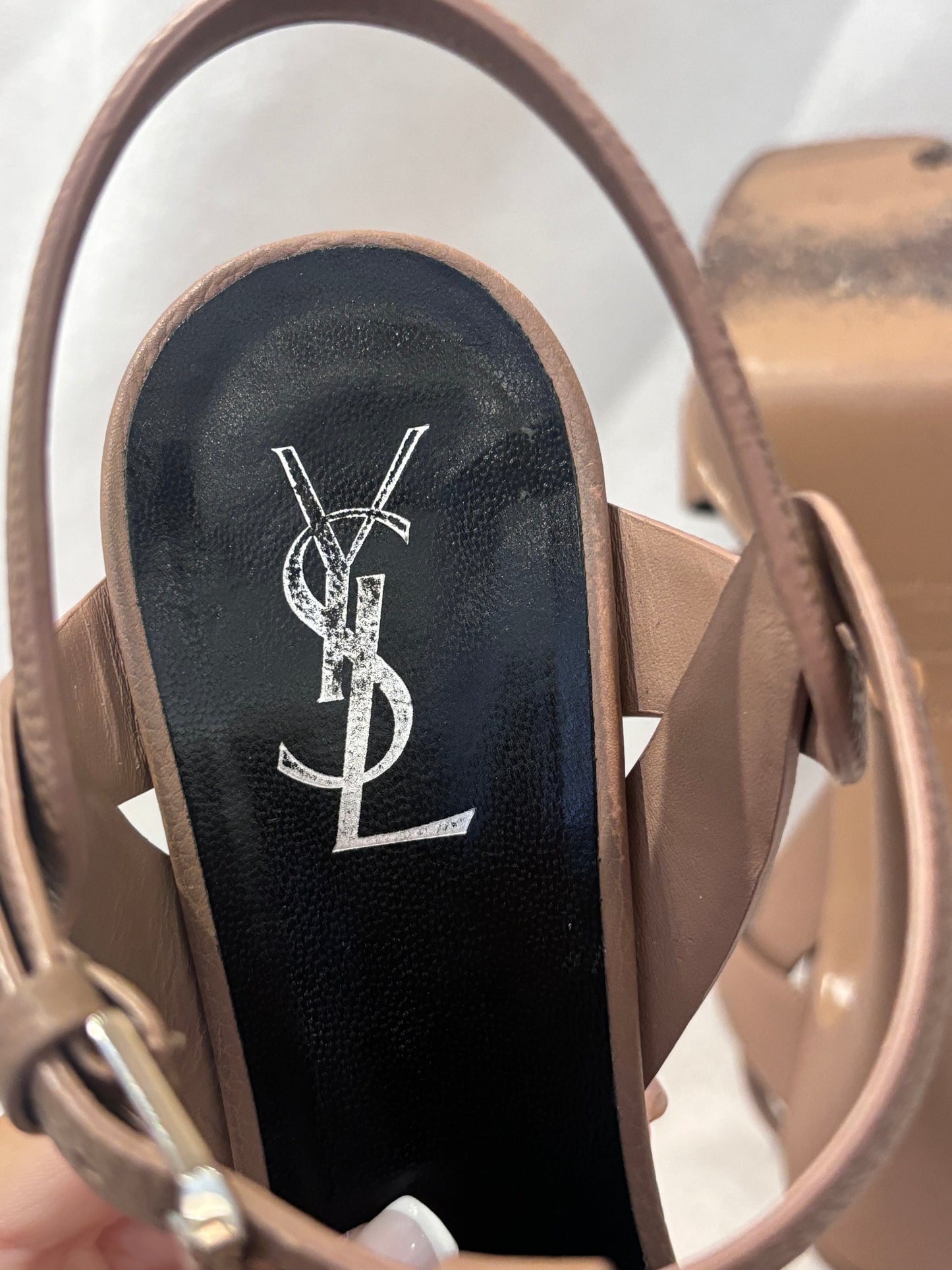 Saint Laurent